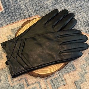 Women’s Leather Gloves